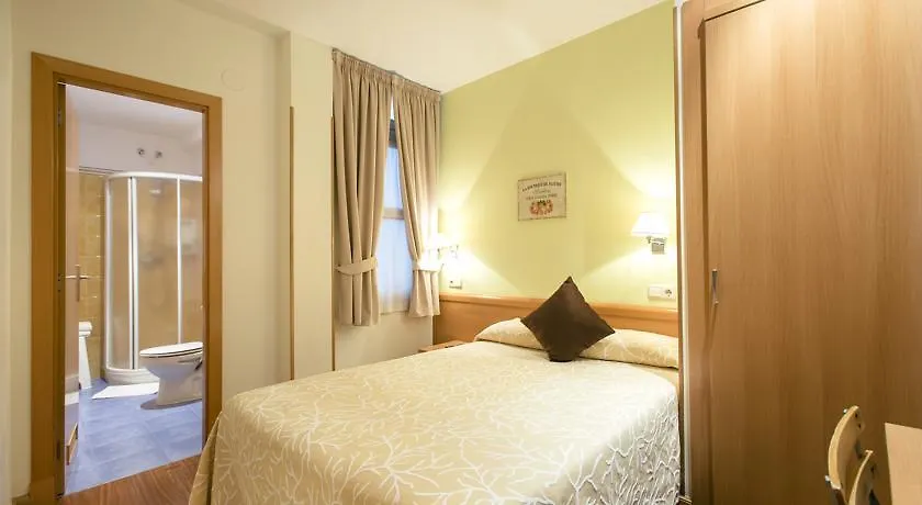 Pension Nuevas Artes San Sebastian Spain