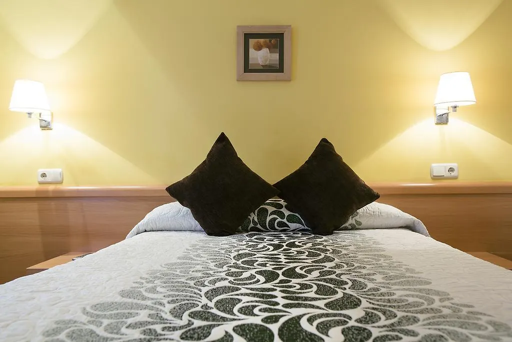 Pension Nuevas Artes San Sebastian 2*,  Spain