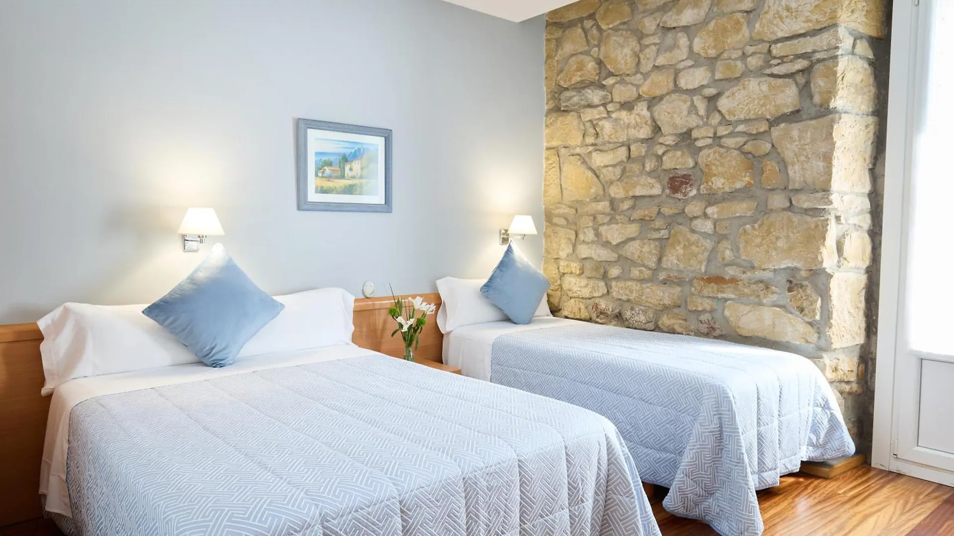 Pension Nuevas Artes San Sebastian Spain