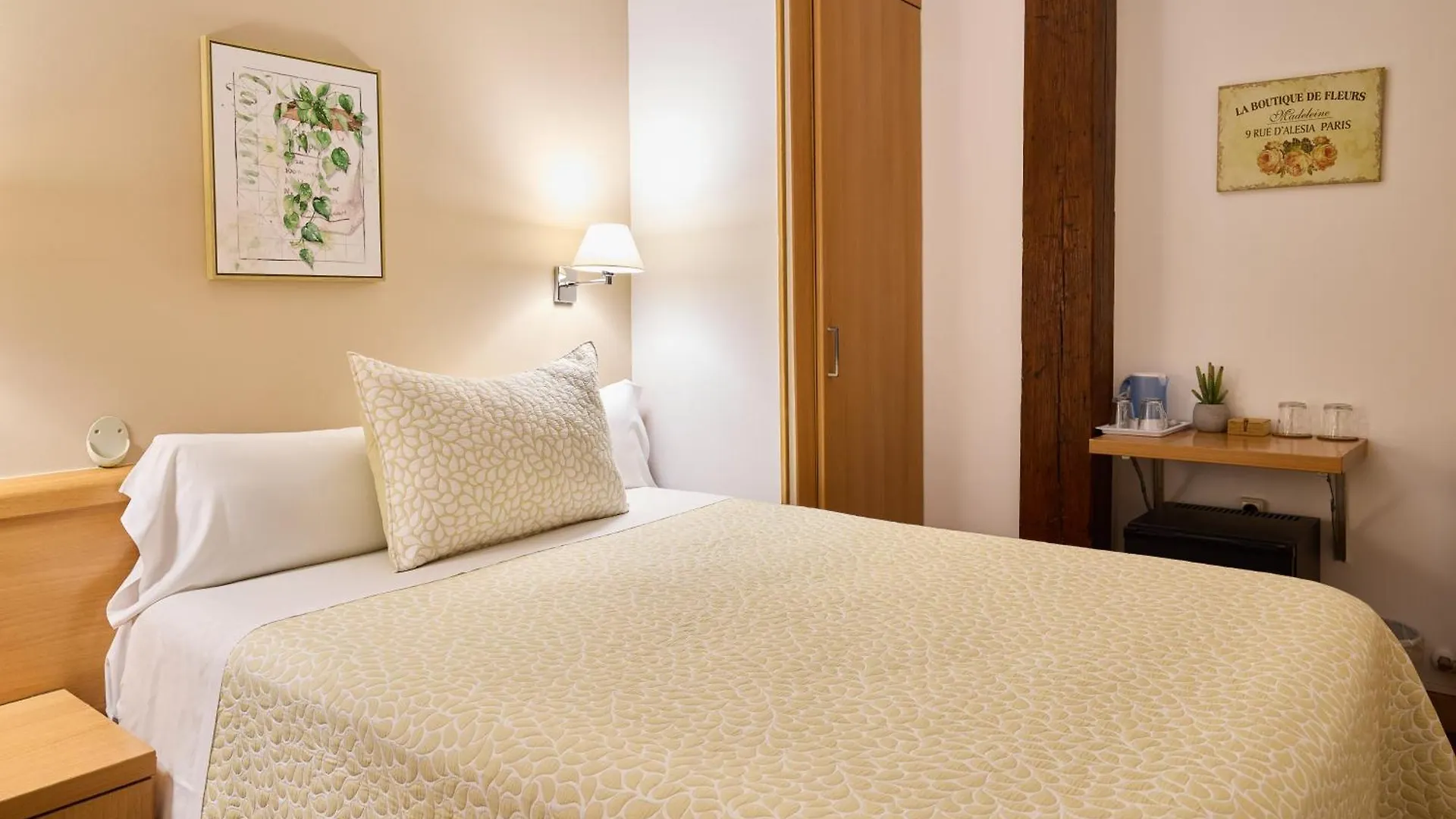 Pension Nuevas Artes San Sebastian Spain