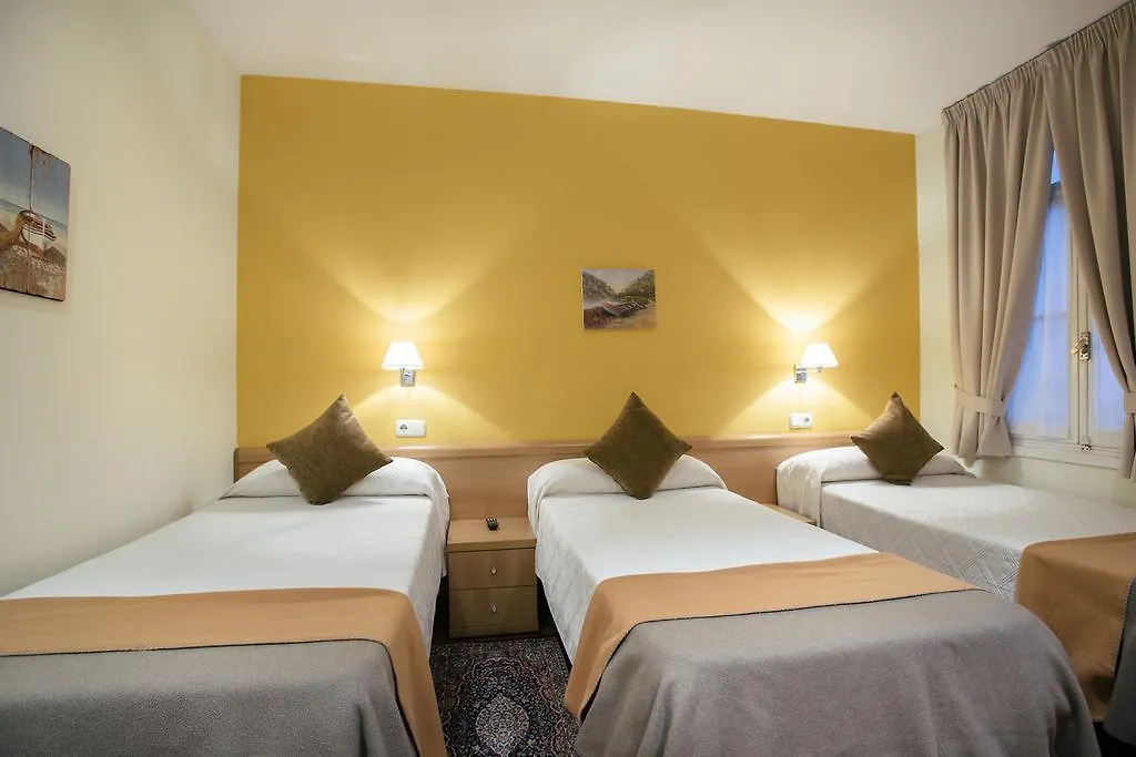 Pension Nuevas Artes San Sebastian Guest house